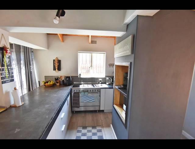 2 BEDROOM TOWNHOUSE FOR SALE IN ST ANDREWS